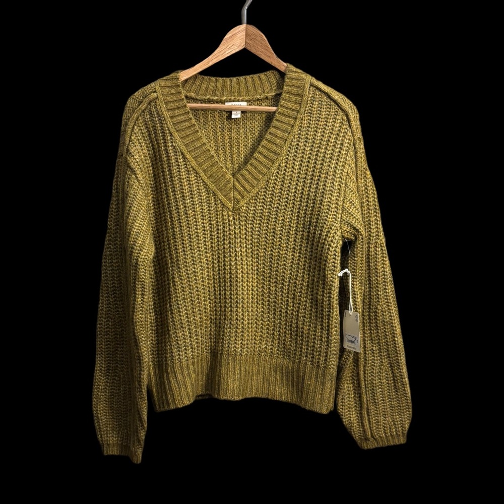 a.n.a green V Neck Long Sleeve Pullover Sweater NEW with tag fall cozy Size S